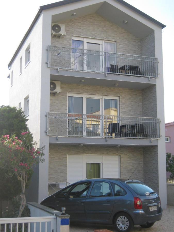 Apartmani Rebecca Vir Bagian luar foto
