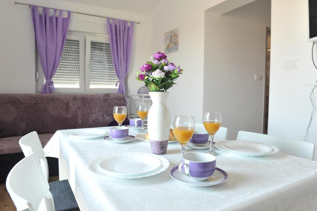 Apartmani Rebecca Vir Bagian luar foto