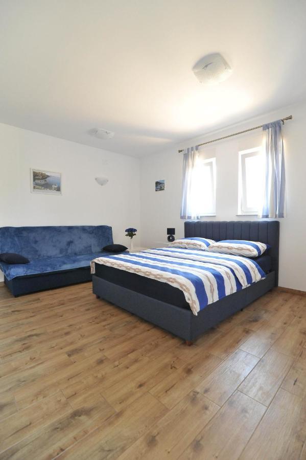 Apartmani Rebecca Vir Bagian luar foto