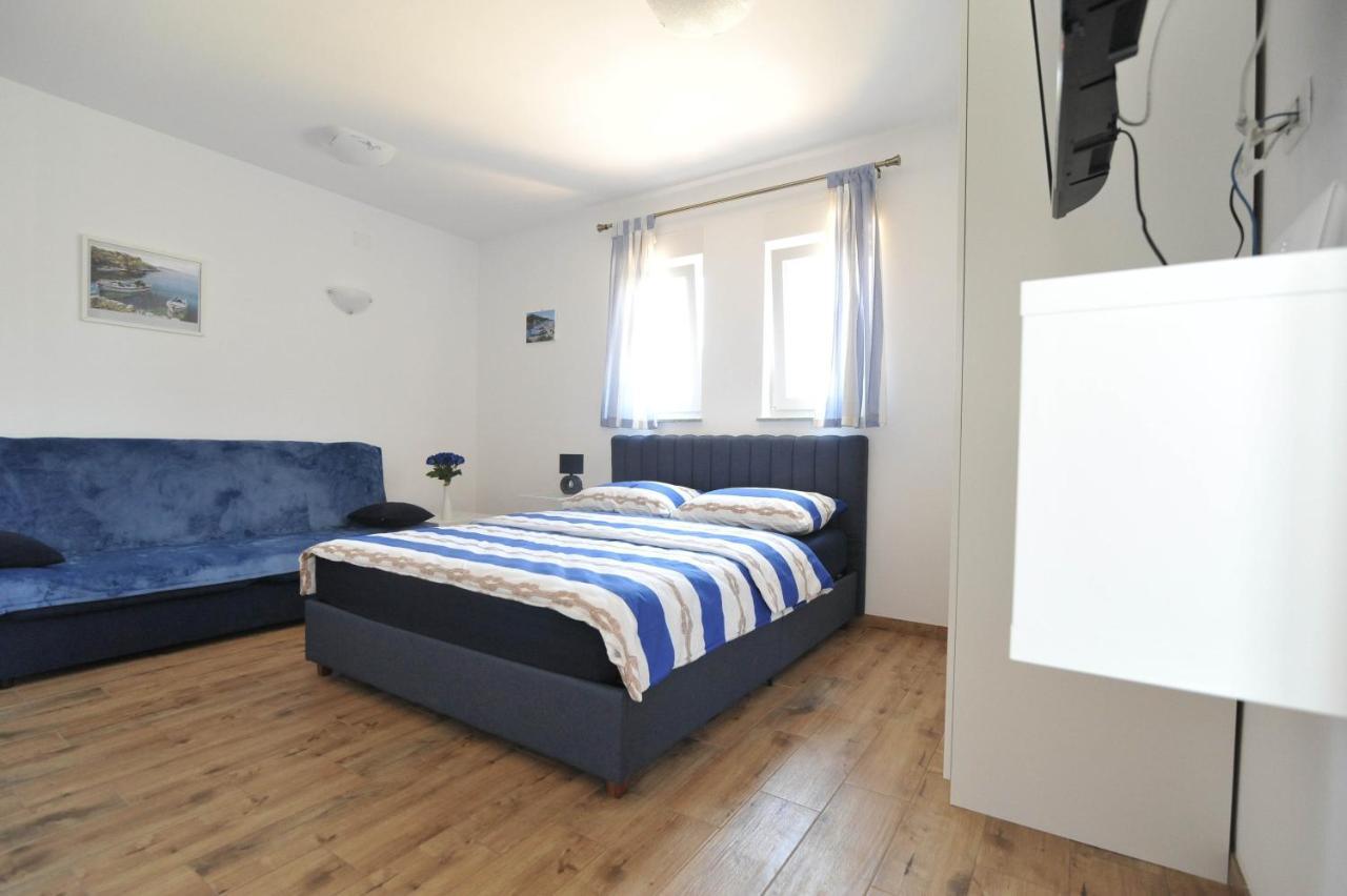 Apartmani Rebecca Vir Bagian luar foto