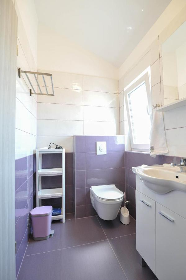 Apartmani Rebecca Vir Bagian luar foto