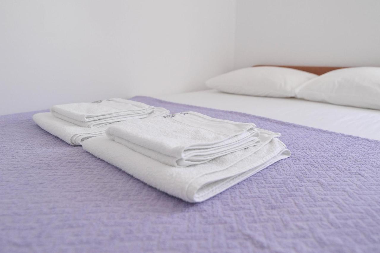 Apartmani Rebecca Vir Bagian luar foto