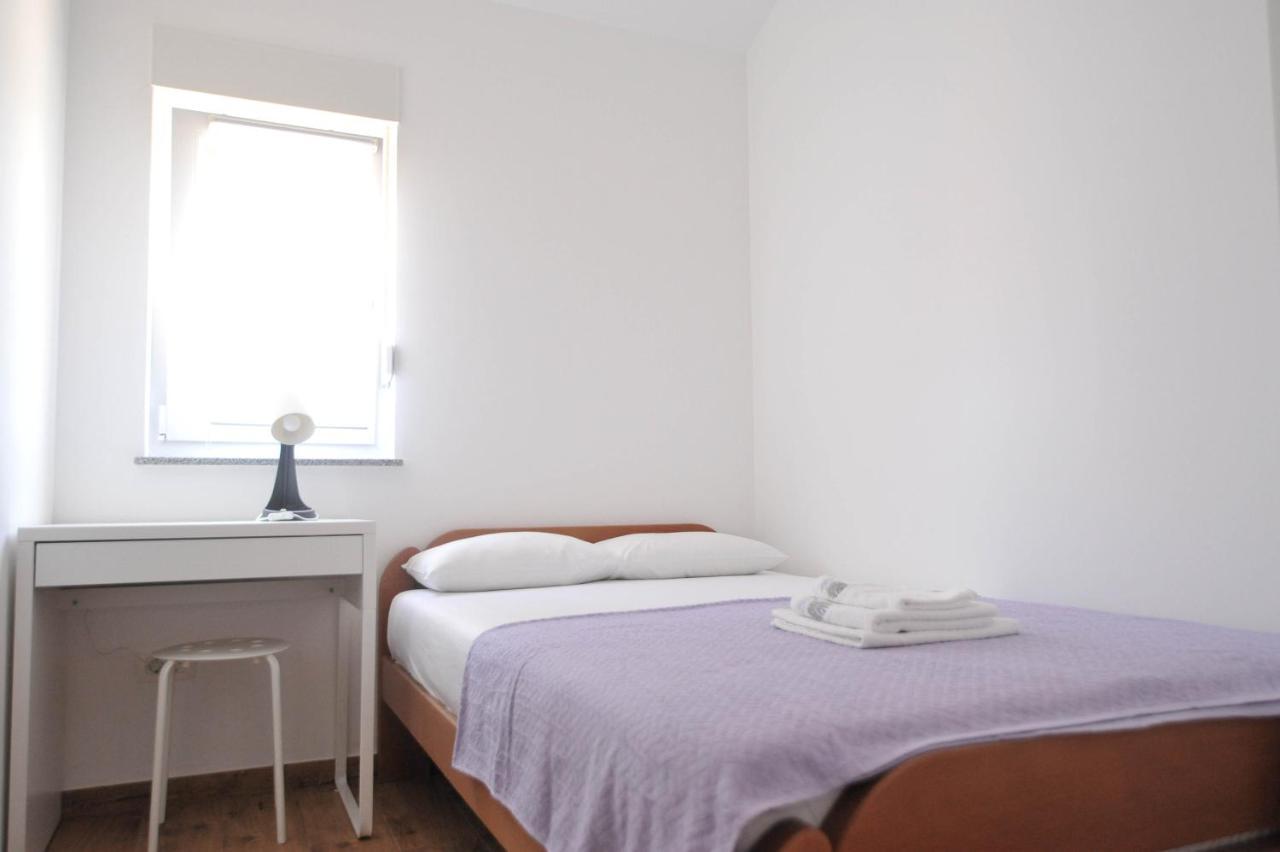 Apartmani Rebecca Vir Bagian luar foto