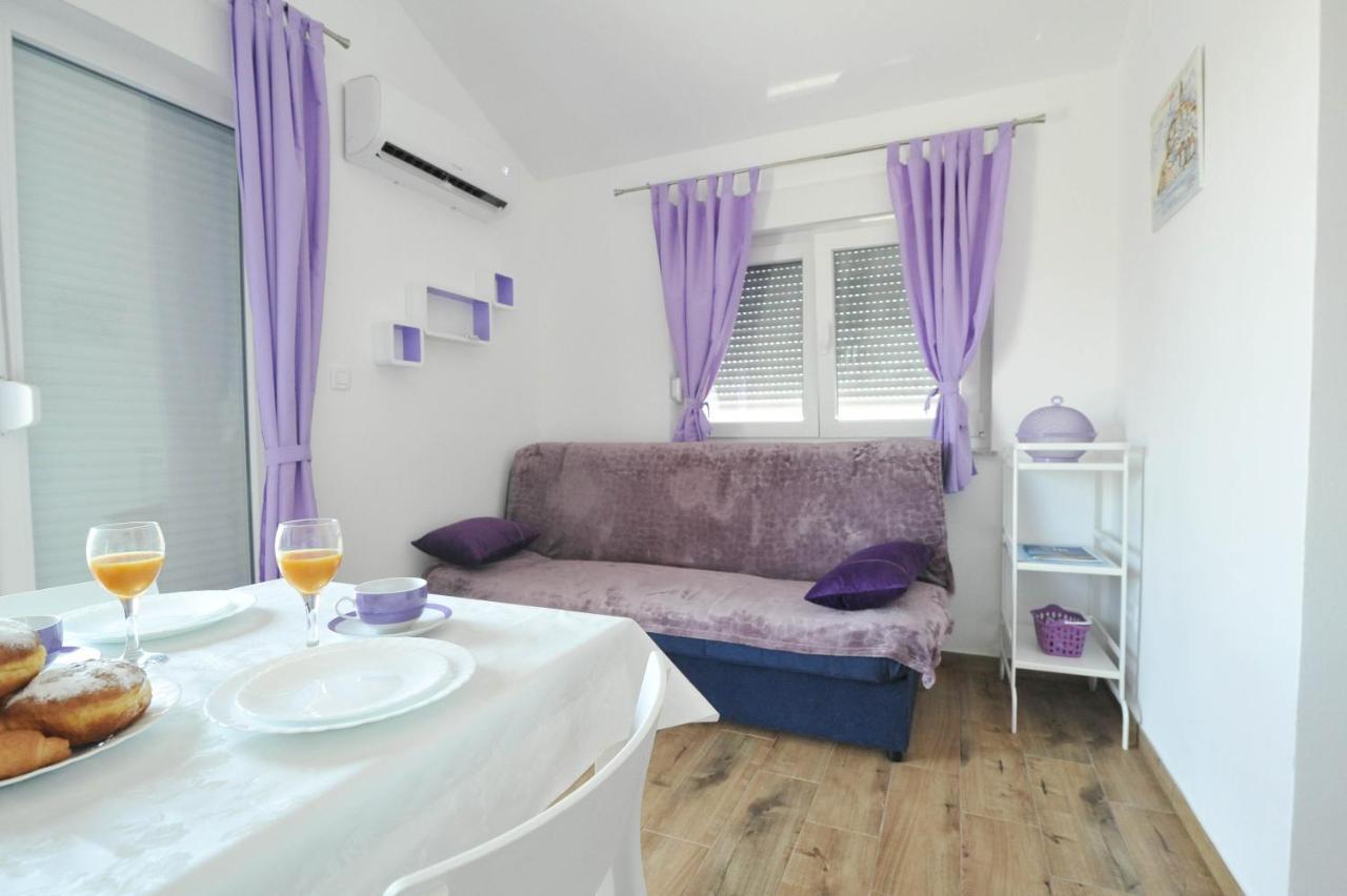 Apartmani Rebecca Vir Bagian luar foto