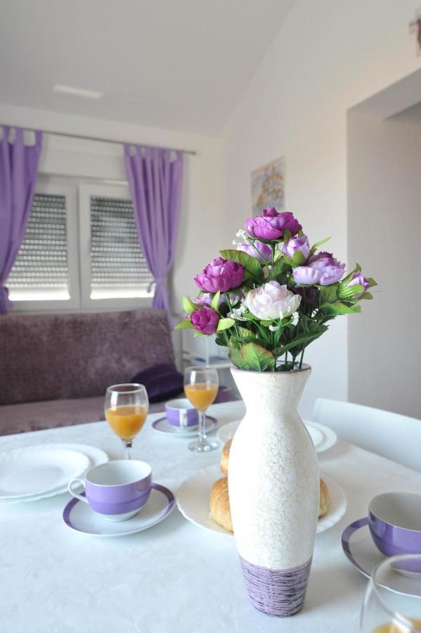 Apartmani Rebecca Vir Bagian luar foto